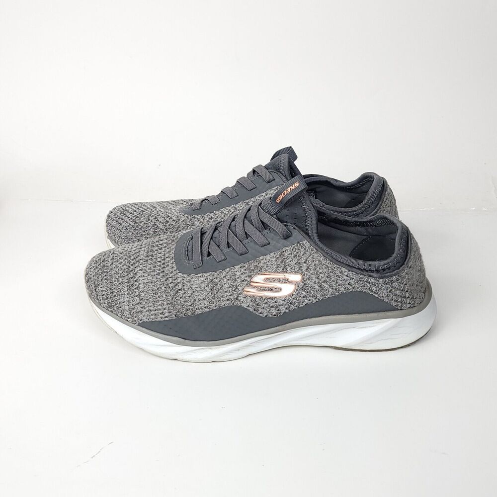 Skechers Relaxed Fit Sneakers Womens Size 7.5 Slip On Shoes